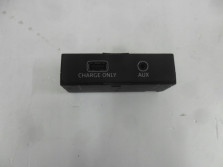AUDI A5 S5 8W F5 PRZYLACZE PORT AUX USB 8W0035726