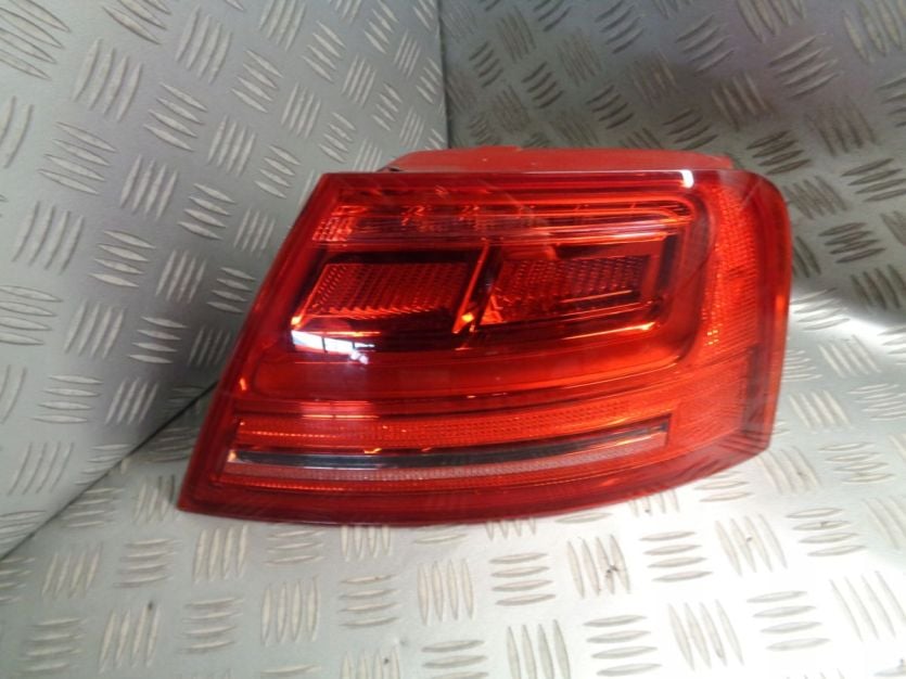 AUDI A8 D4 4H 3,0TFSI LAMPA PRAWY TYŁ 4H0945096A