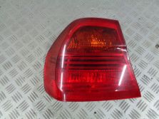 BMW 3 E90 XDRIVE 2007 3.0D LAMPA PRAWY PRAWA TYŁ TYLNIA 6937457