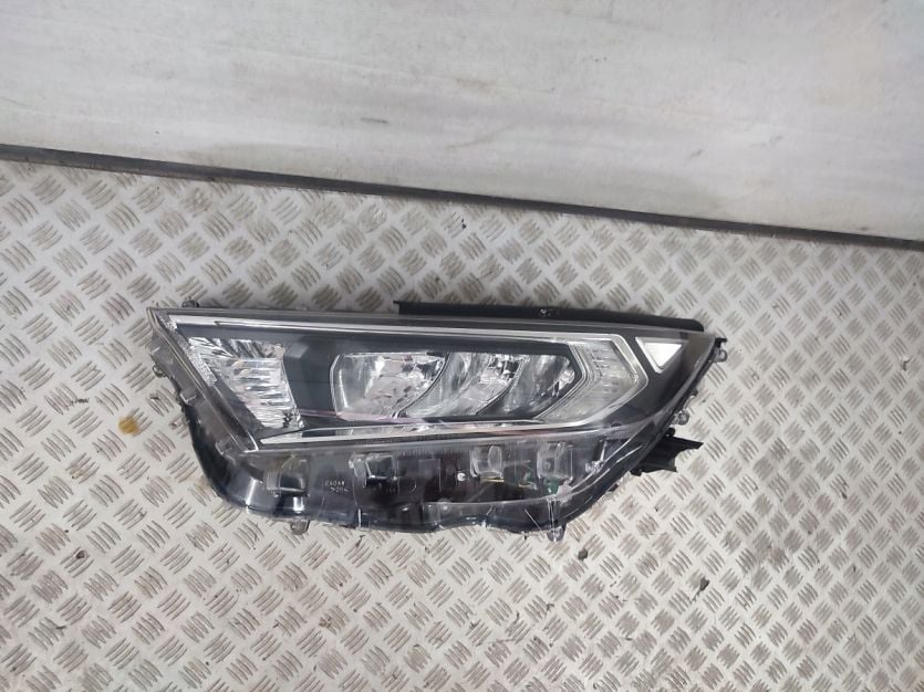 TOYOTA RAV4 V LAMPA LEWA LED 2019 4 2020