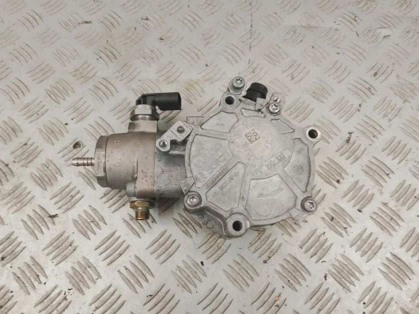 AUDI Q3 2021 DSNA DSN 2.0TFSI TSI POMPA VACUM 06L145100L