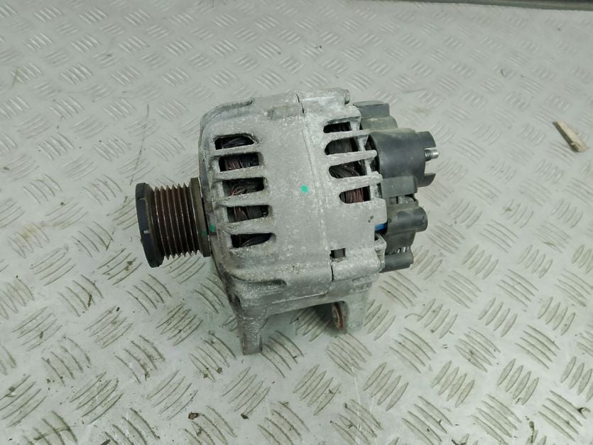 DACIA DUSTER 2014 1.2 TCE ALTERNATOR 231000091R