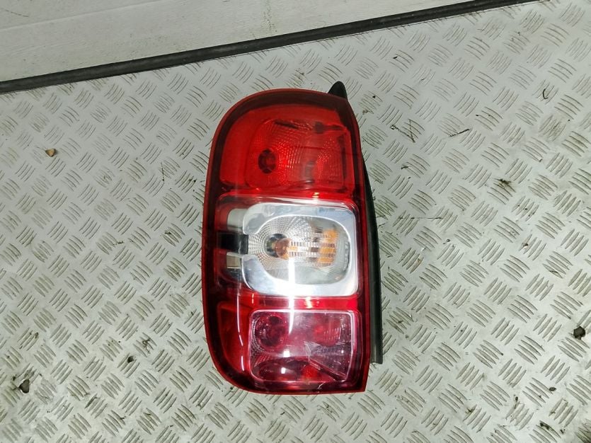 DACIA DUSTER I LAMPA LEWY TYŁ LEWA TYLNA 265551679R