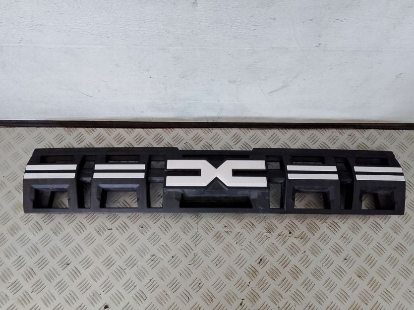 DACIA DUSTER III 3 24- GRILL ATRAPA ZDERZAKA 622565538R