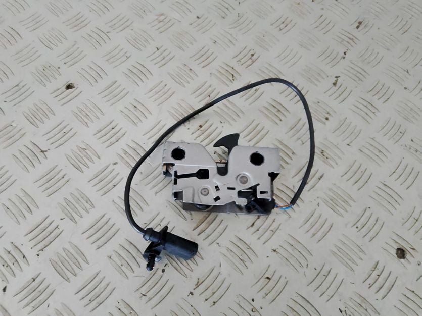 SKODA FABIA III 3 6V0 ZAMEK MASKI 6V0823509D