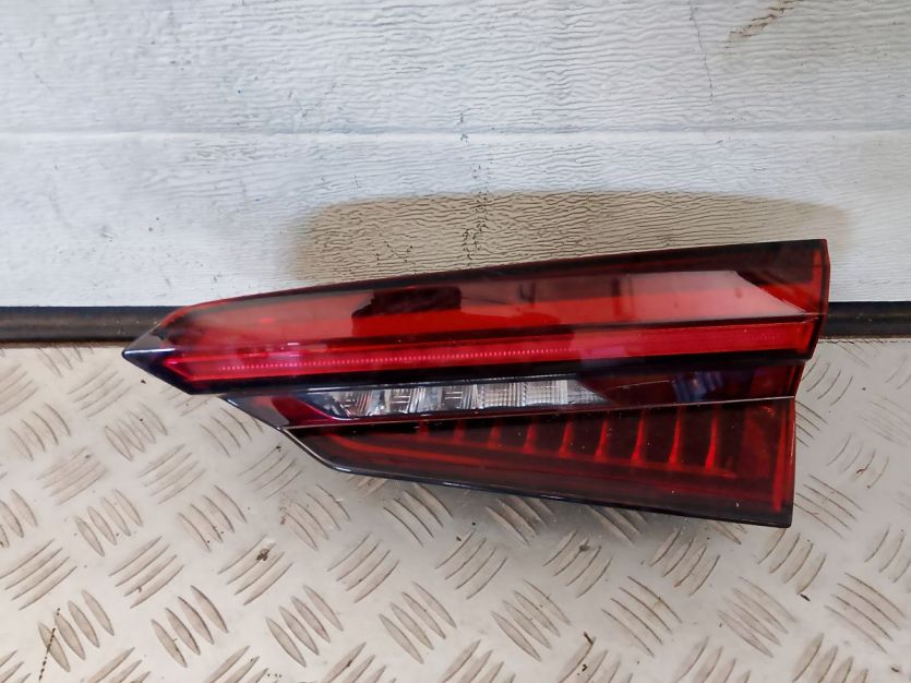 AUDI A5 S5 8W F5 LAMPA PRAWY TYŁ PRAWA TYLNA 8W6945094G