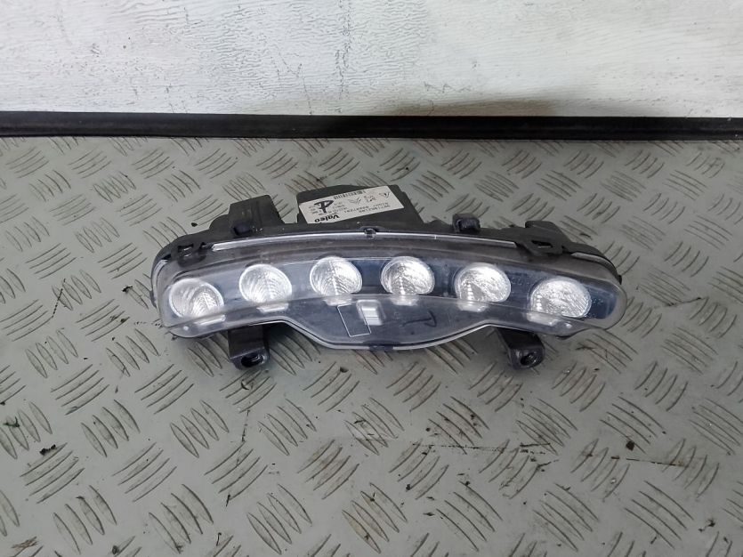 CITROEN DS3 HALOGEN ŚWIATŁO JAZDY DZIENNEJ LED PRAWY 9671962180
