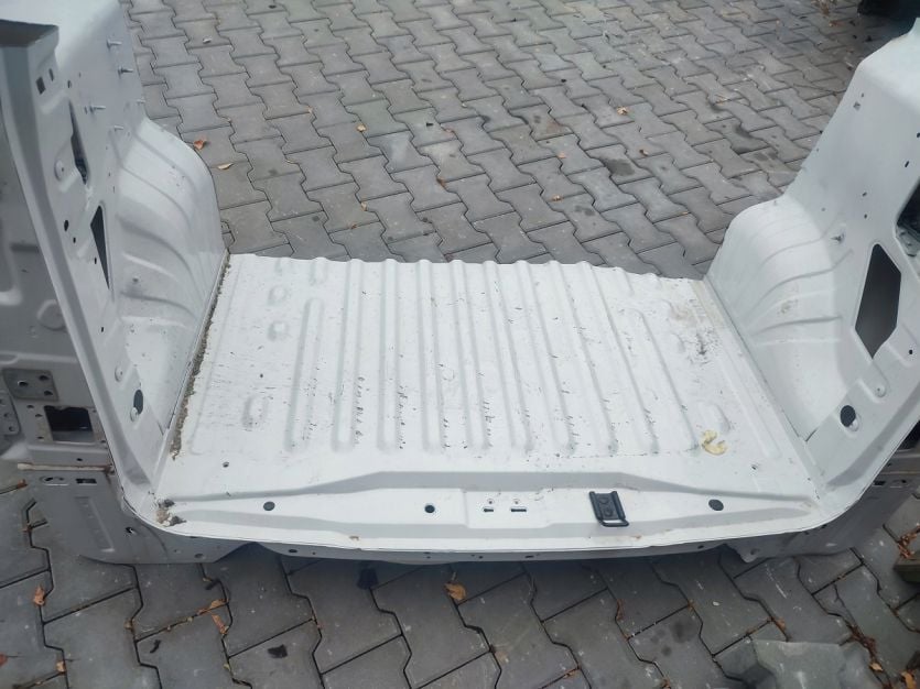PEUGEOT PARTNER TOYOTA PROACE 2023 K9 IV PAS TYL TYLNY PODLOGA BAGAZNIKA