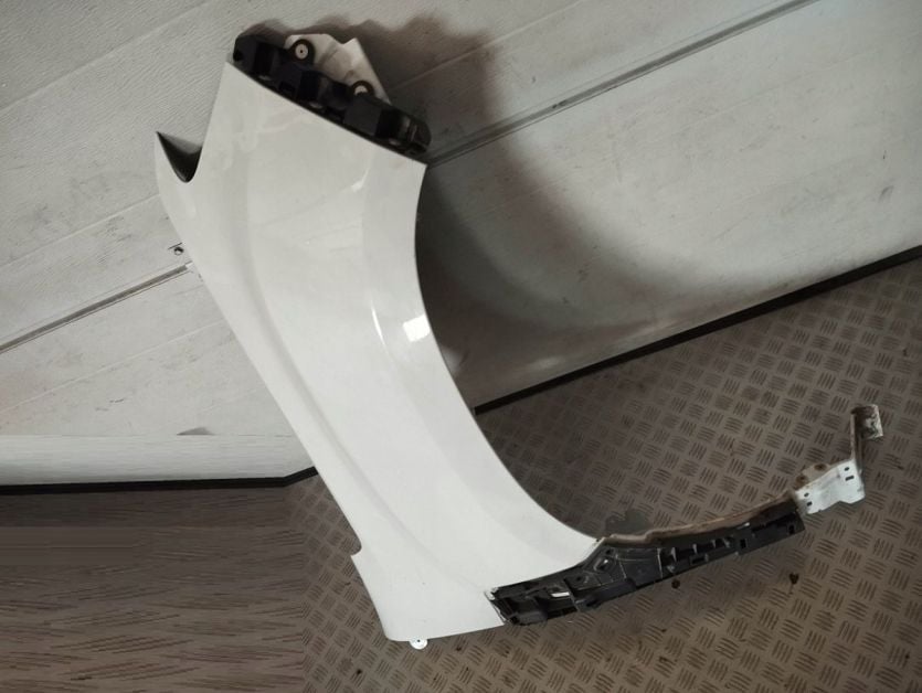 DACIA DUSTER II LIFT 4X4 2020 BLOTNIK PRAWY PRZOD PRZEDNI OV369