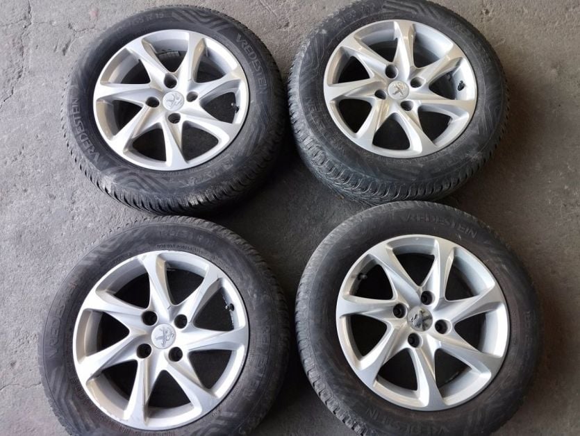 PEUGEOT 208 FELGI ALUMNIOWE 15 KOLA OPONY 185/65/15 4x108