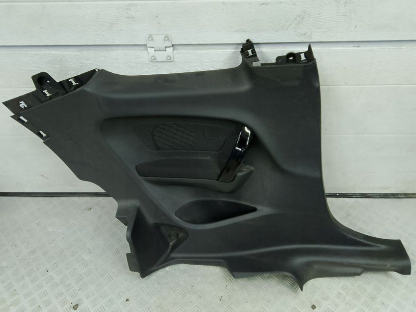 PEUGEOT 208 3D I 1.2VTI 2013 TAPICERKA BOCZEK LEWY TYŁ 96763922ZD