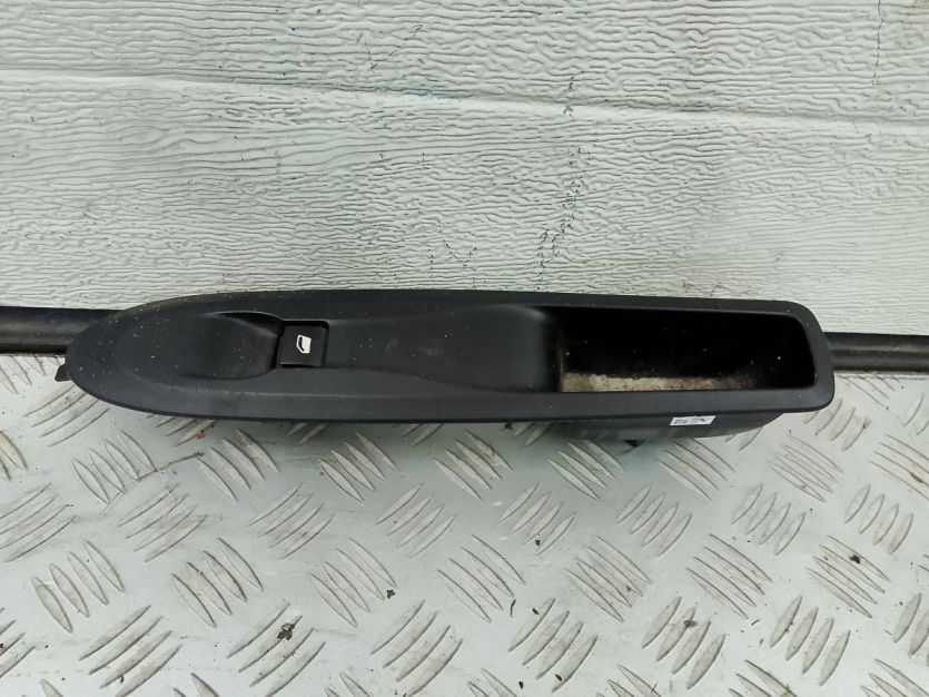 CITROEN DS4 2012 PRZYCISK PRZEŁĄCZNIK SZYBY PRAWY PRZÓD 96657056ZD