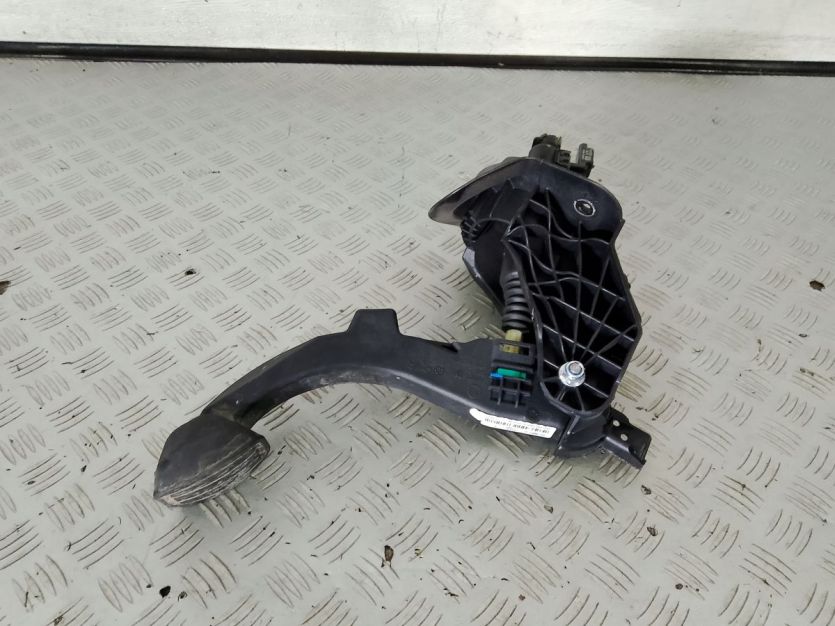 TOYOTA PROACE PEUGEOT PARTNER K9 2023 PEDAŁ SPRZĘGŁA 9820886180