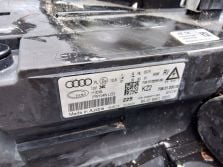 AUDI Q3 LAMPA LEWY PRZÓD LEWA PRZEDNIA 8U0941005
