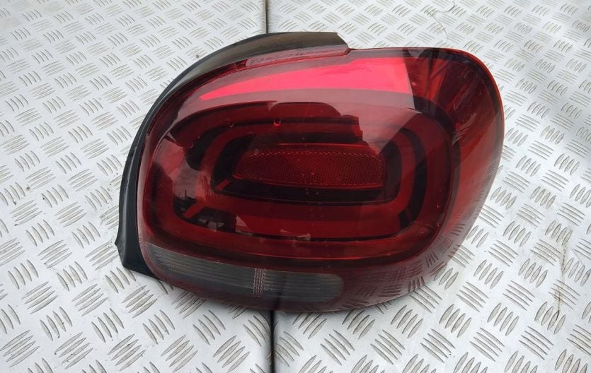 CITROEN C3 III 3 16- LAMPA PRAWY TYŁ PRAWA TYLNA 9812257480