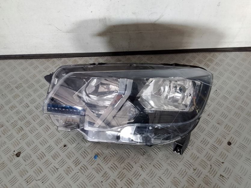 PEUGEOT PARTNER IV K9 TOYOTA PROACE LAMPA LEWY PRZÓD USZKODZONA 9816826980