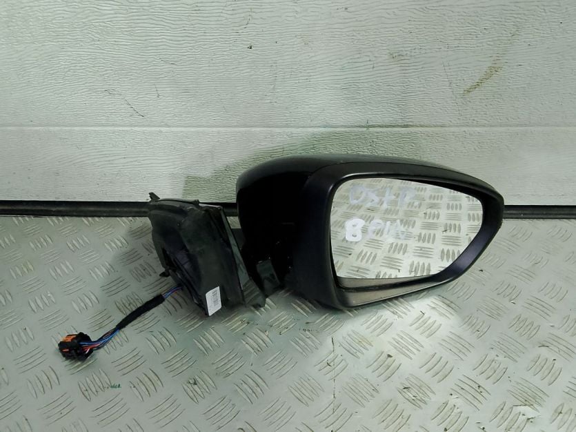 DS DS7 CROSSBACK CITROEN 2020 LUSTERKO PRAWE 8PIN