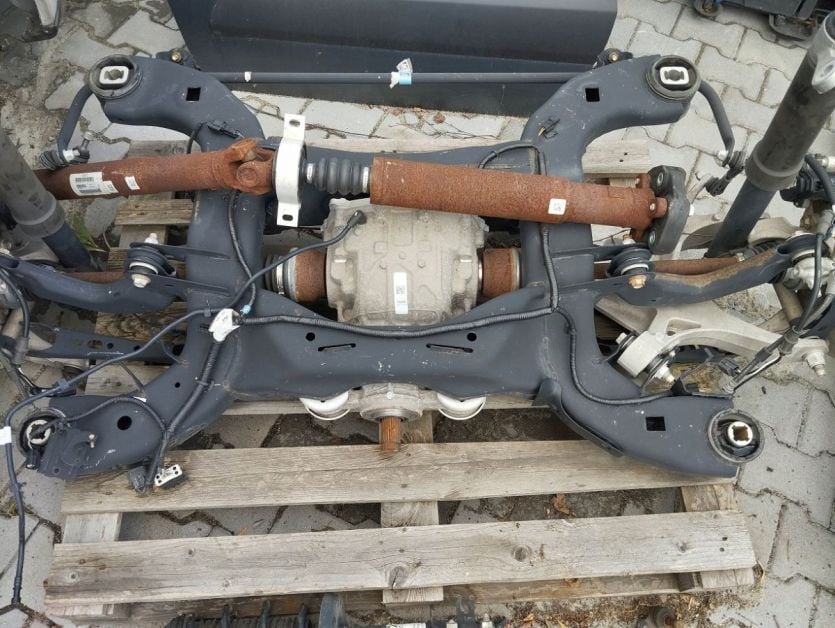 LINCOLN AVIATOR 4X4 2023 TYLNA KOLYSKA ZAWIESZENIE WAHACZ PRAWY LEWY OSKA
