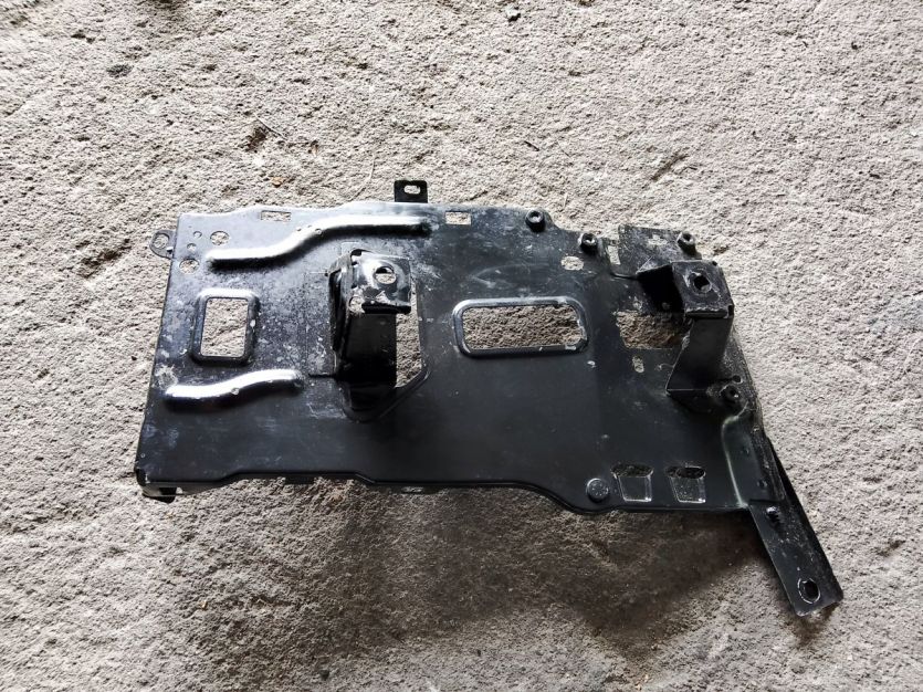 TOYOTA PROACE PEUGEOT PARTNER K9 2023 PODSTAWA AKUMLATORA 981528858000