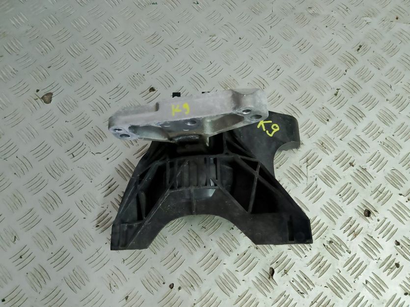 TOYOTA PROACE PEUGEOT PARTNER K9 2023 PODUSZKA ŁAPA SILNIKA 9820297580