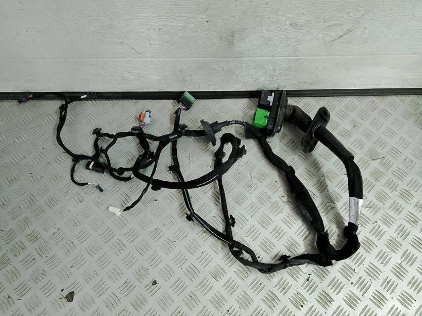 TOYOTA PROACE PEUGEOT PARTNER K9 2023 WIĄZKA DRZWI PRAWY PRZÓD 9828277180