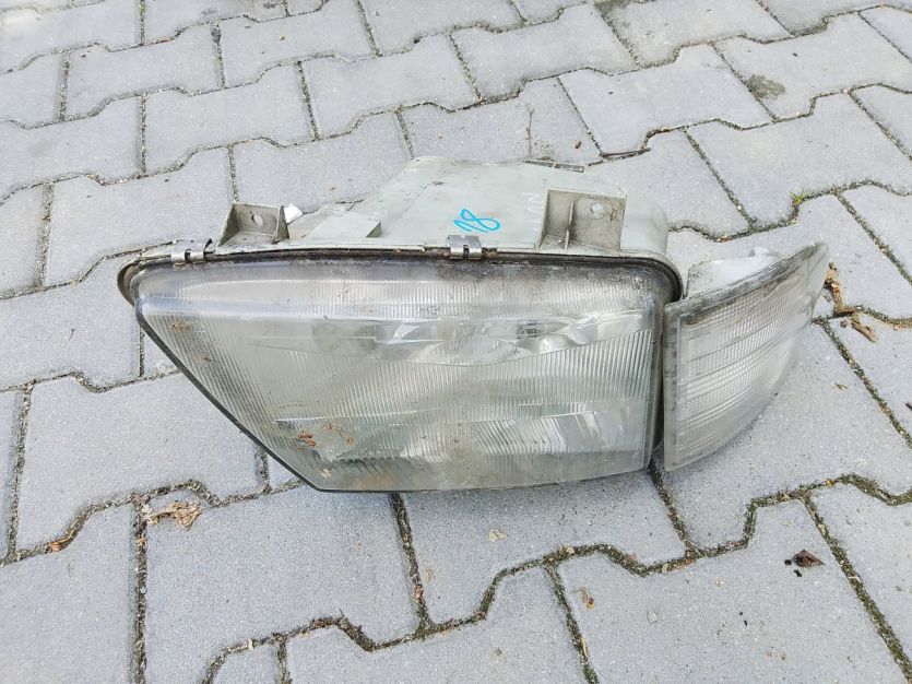 MERCEDES VITO 2002 W638 LAMPA LEWY PRZÓD LEWA PRZEDNIA