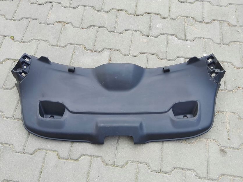 PEUGEOT 208 3D I 1.2VTI 2013 TAPICERKA OSŁONA KLAPY TYŁ 9673742677