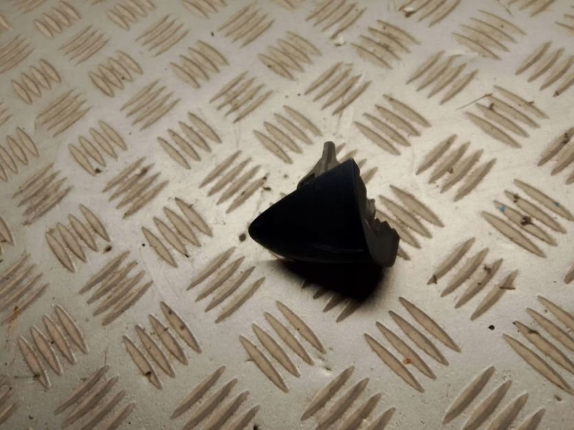 VW PASSAT CC 2010 ZAŚLEPKA KLAMKI DRZWI PRAWY TYŁ 3C0839168