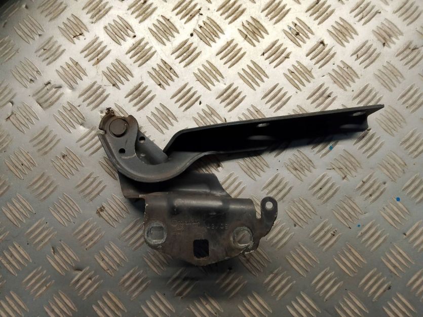 VW PASSAT CC 2010 ZAWIAS MASKI LEWY 3C8823301A