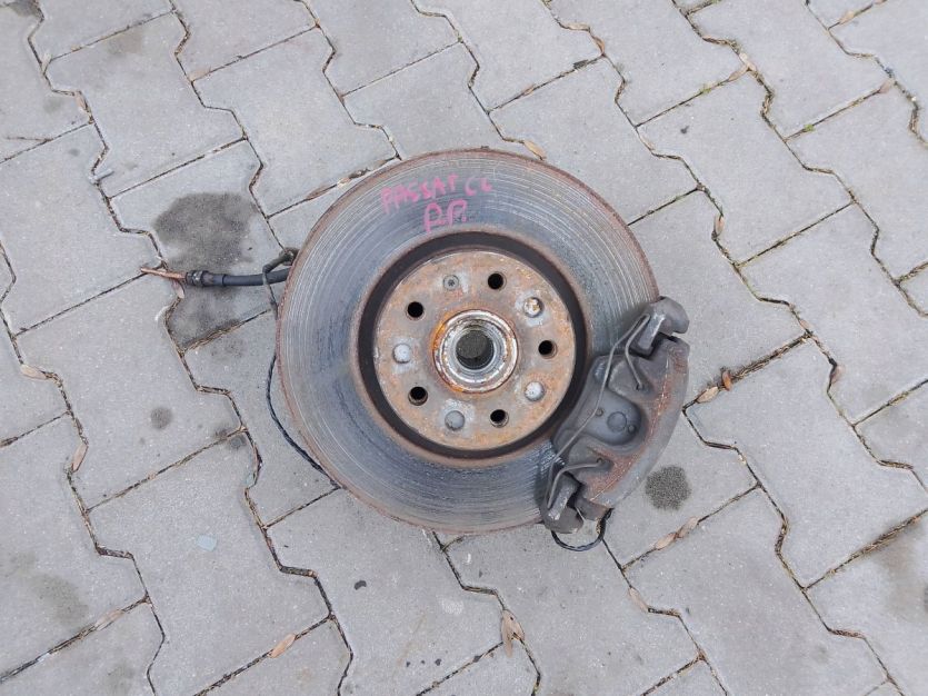 VW PASSAT CC 2010 ZWROTNICA TARCZA ZACISK PRAWY PRZÓD