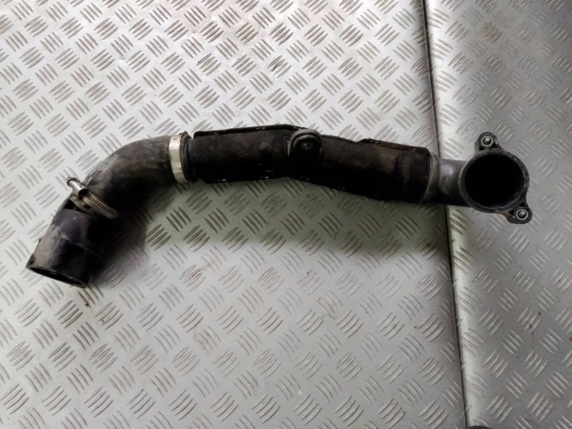 AUDI A3 8V SPORTBACK 5D 2014 PRZEWÓD RURA INTERCOOLER 04L145828D 04L131111M