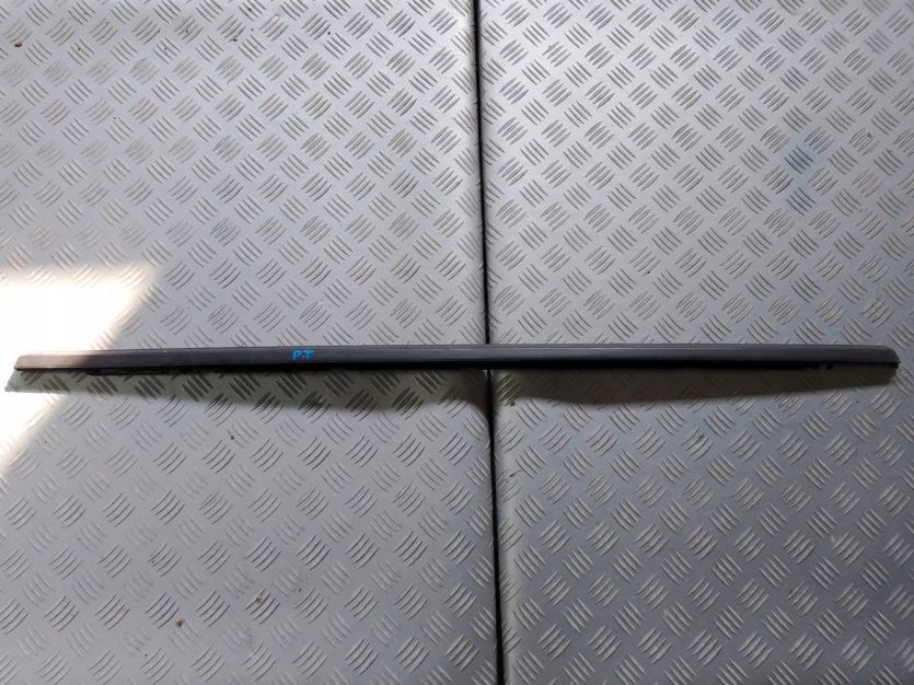 PEUGEOT 308 II SW KOMBI T9 LIFT ZGARNIACZ LISTWA PRAWY TYŁ 9800406977