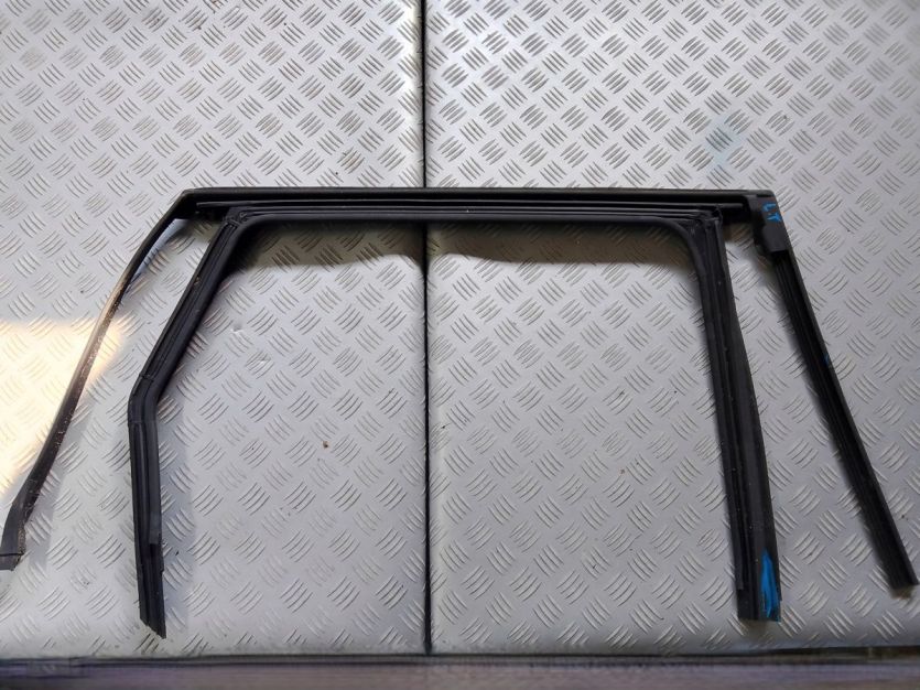 PEUGEOT 308 II SW KOMBI T9 LIFT USZCZELKA DRZWI LEWY TYŁ