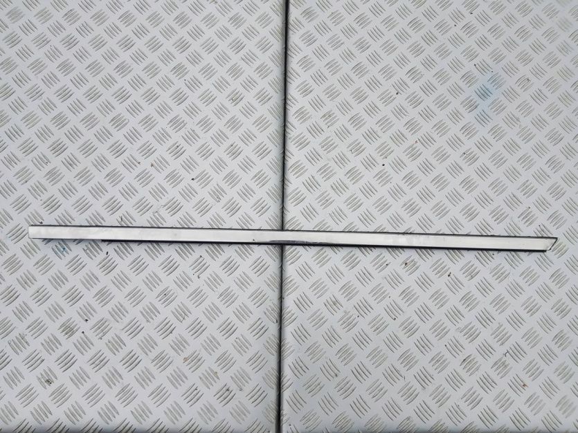 CITROEN C4 PICASSO II 2016 LISTWA ZGARNIACZ DRZWI PRAWY PRZÓD 9677090880