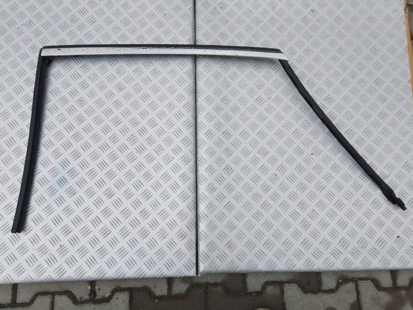 CITROEN C4 PICASSO II 2016 USZCZELKA LISTWA SZYBY DRZWI LEWY TYŁ