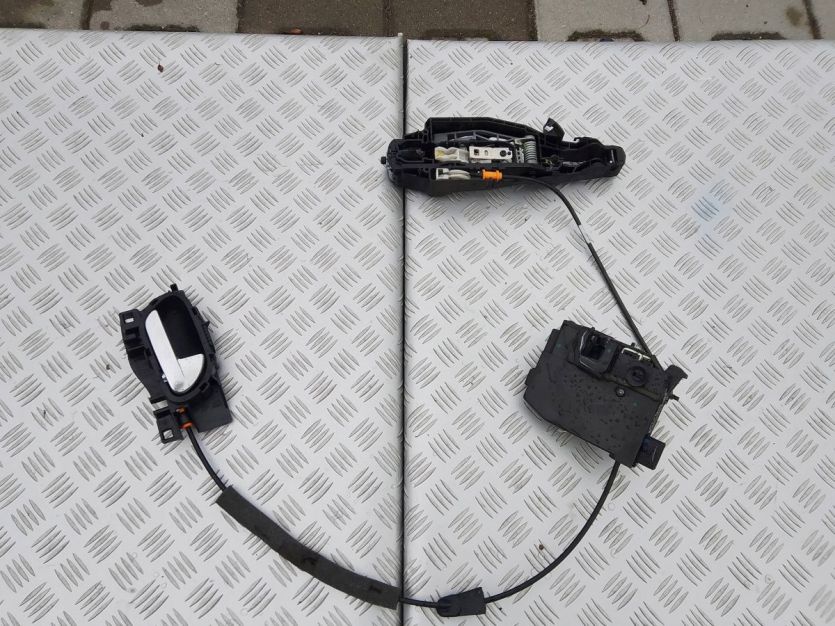 CITROEN C4 PICASSO II 2016 ZAMEK DRZWI PRAWY TYŁ 9810310780