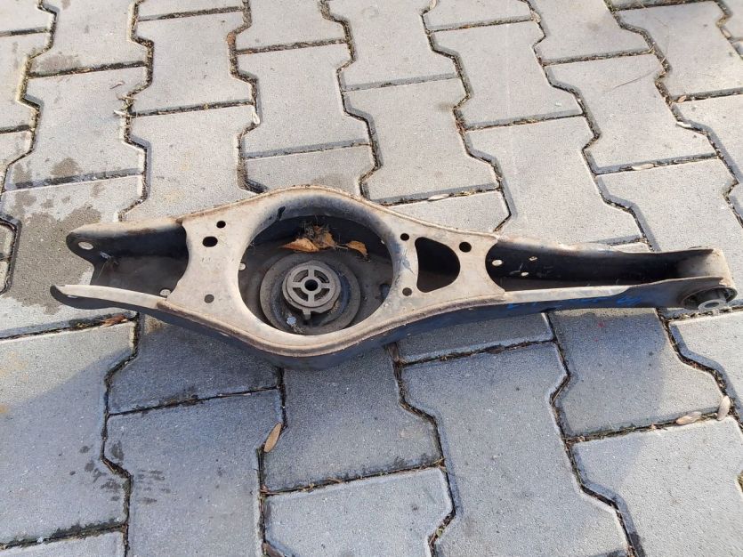 VW GOLF VI 6 GTI HB 5D 2012 WAHACZ LEWY TYŁ TYLNY