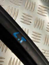 VW GOLF VI 6 GTI HB 5D 2012 USZCZELKA RAMKA DRZWI LEWY TYŁ 5K6839431