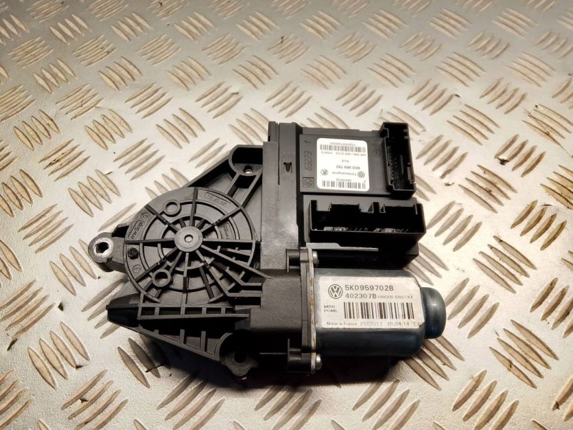 VW GOLF VI 6 GTI HB 5D 2012 SILNICZEK SZYBY PRAWY PRZÓD 5K0959792