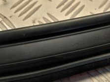 VW GOLF VI 6 GTI HB 5D 2012 RAMKA USZCZELKA DRZWI LEWY PRZÓD 5K4837431C