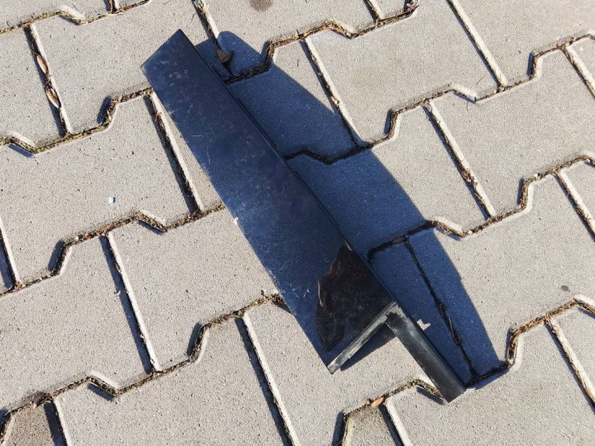 VW ATLAS CROSS 2021 LISTWA DRZWI LEWY TYŁ CZARNA 3CM839901A