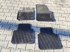 VW ATLAS CROSS 2021 DYWANIKI WYCIERACZKI GUMOWE KOMPLET 3CM061530