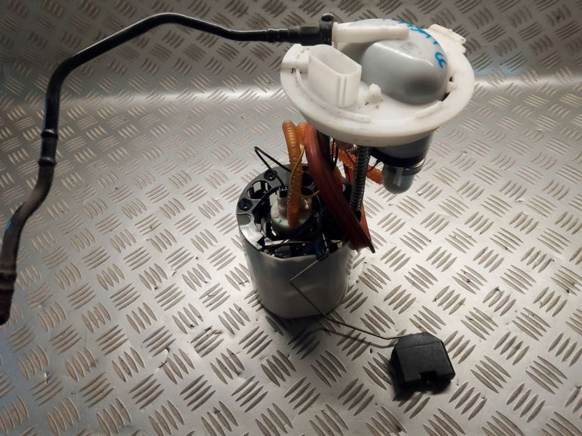 VW PASSAT CC 2010 POMPA PALIWA 2.0 TSI