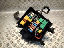 PEUGEOT 308 II T9 LIFT 2019 SKRZYNKA BEZPIECZNIKÓW 9804848580