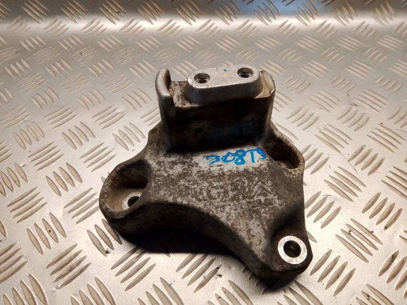 PEUGEOT 308 II SW KOMBI T9 1.6 HDI ŁAPA MOCOWANIE SKRZYNI 9673772880