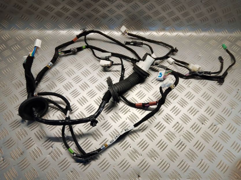 MAZDA CX90 CX-90 2024 WIĄZKA DRZWI LEWY PRZÓD KCLM-67-A30A