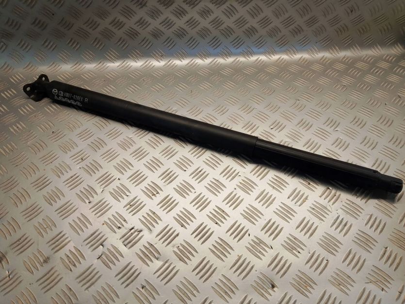 MAZDA CX90 CX-90 2024 SIŁOWNIK KLAPY PRAWY KMV7626EX