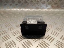 MAZDA CX90 CX-90 2024 GNIAZDO PORT LADOWANIA USB C CZYTNIK KART KBB4-669U0