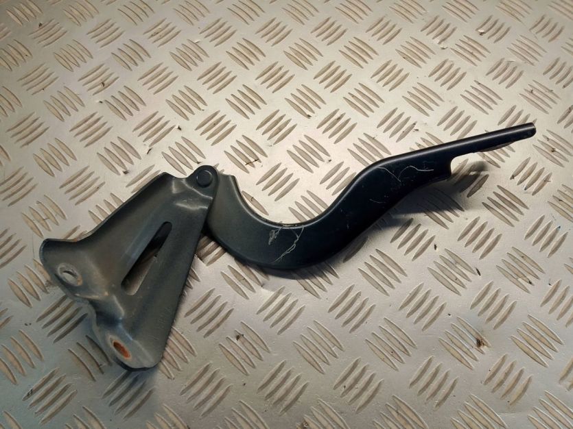 MAZDA CX90 CX-90 2024 ZAWIAS MASKI PRAWY