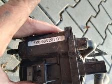 VW GOLF VI 6 GTI HB 5D 2012 POMPA POWIETRZA WTÓRNEGO 1K0906201D